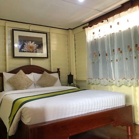 Resort Bangphlat Bangkok Extérieur photo