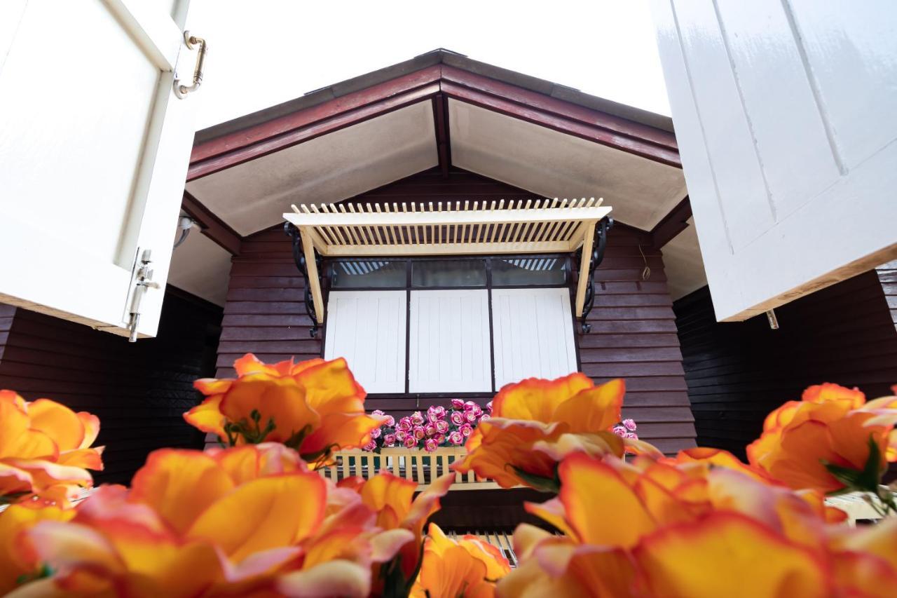 Resort Bangphlat Bangkok Extérieur photo