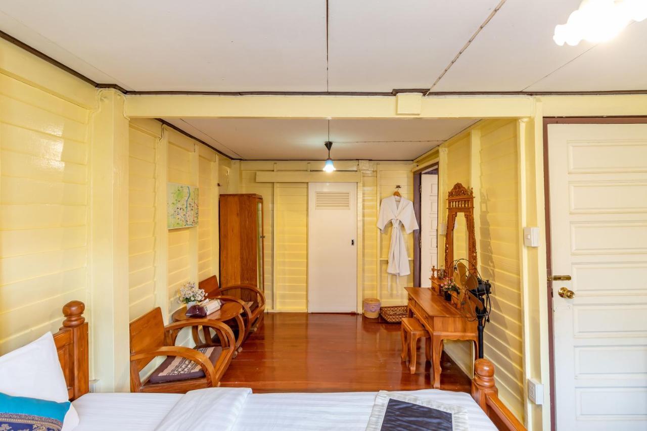 Resort Bangphlat Bangkok Extérieur photo